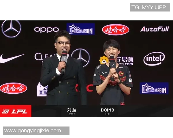 青年赛点评:V5的配合表现 青年赛点评:V5的配合表现